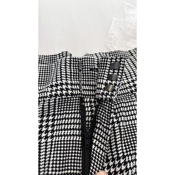 Torrid Wide Leg Studio Crepe Shorts Glen Plaid Black White Womens Size 22 New - Picture 5 of 11
